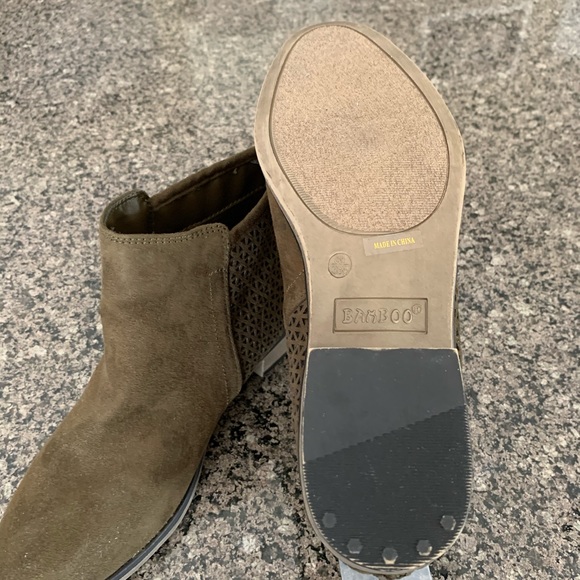 Size 8.5 Bamboo olive bootie.  Like new. - Picture 4 of 4
